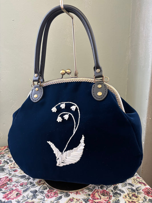 【New】ベルベットがま口バッグ