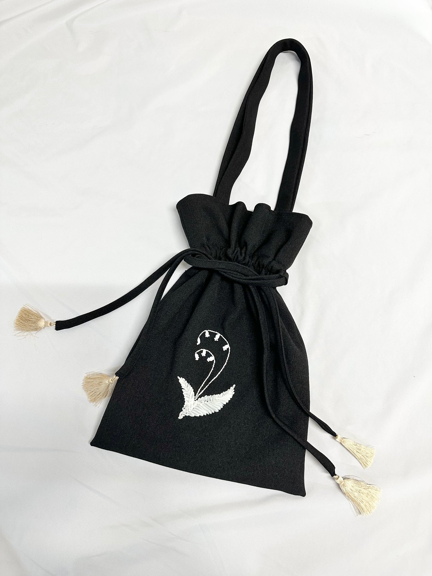すずらんリボン刺繍トートバッグ