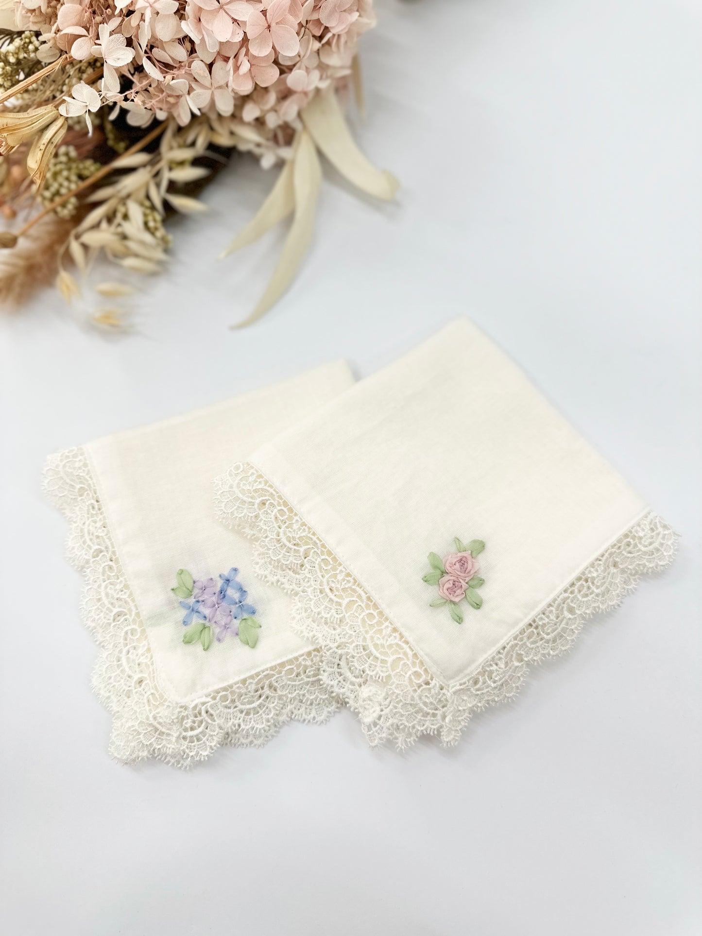 リボン刺繡ハンカチ