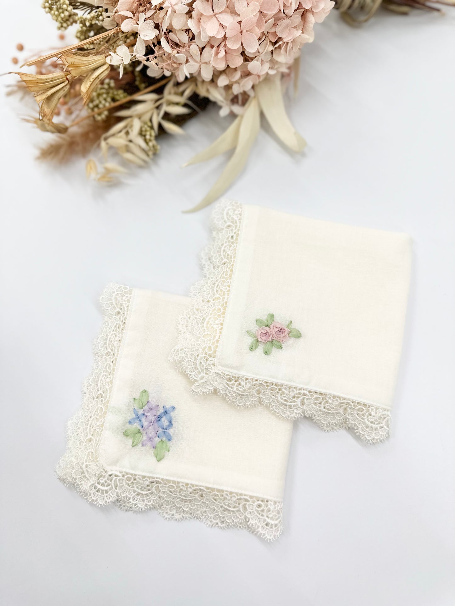 リボン刺繡ハンカチ