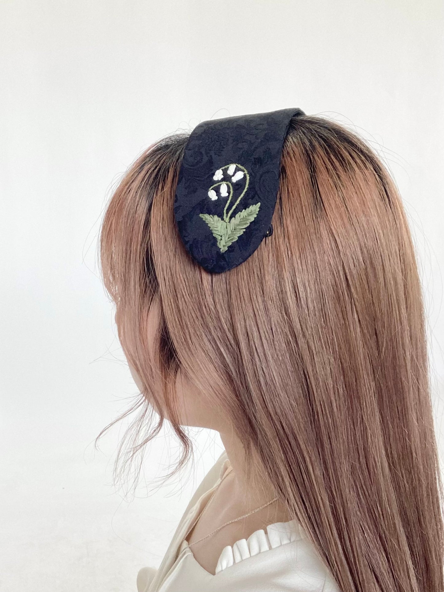 すずらんリボン刺繍ヘッドアクセサリー