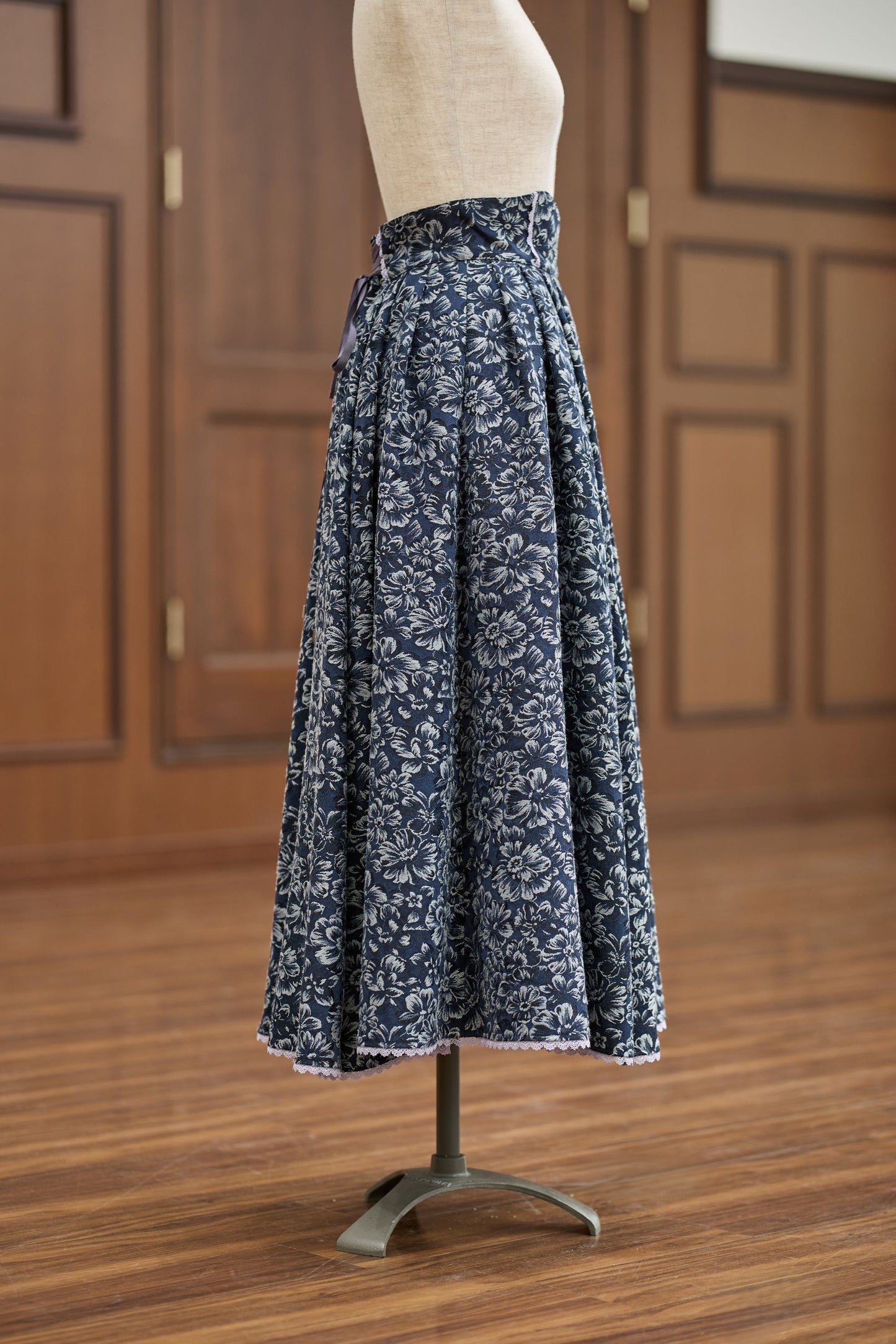 【Pre-order】Jacquard skirt/Navy