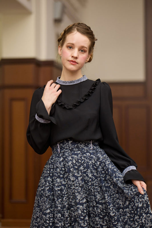 特典付き【Pre-order】Stand-up collar blouse/Black