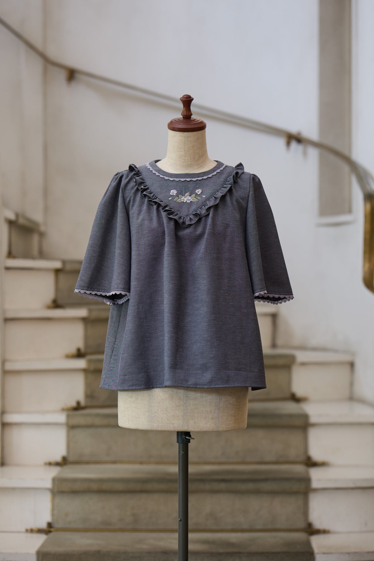 【Pre-order】Viola blouse/Gray