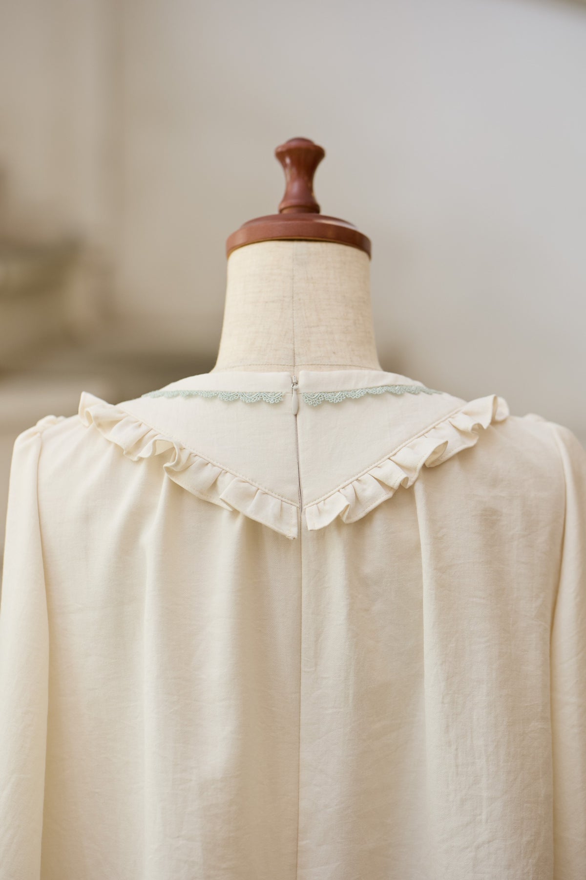 【Pre-order】Viola blouse/Ivory