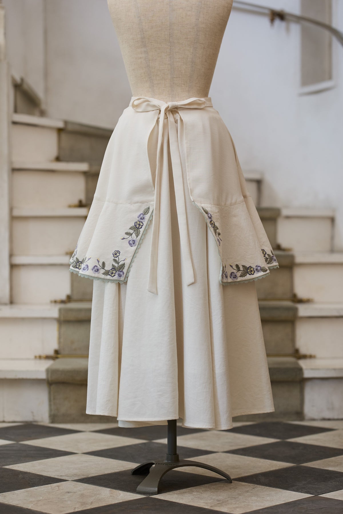 【Pre-order】Viola tablier /Ivory