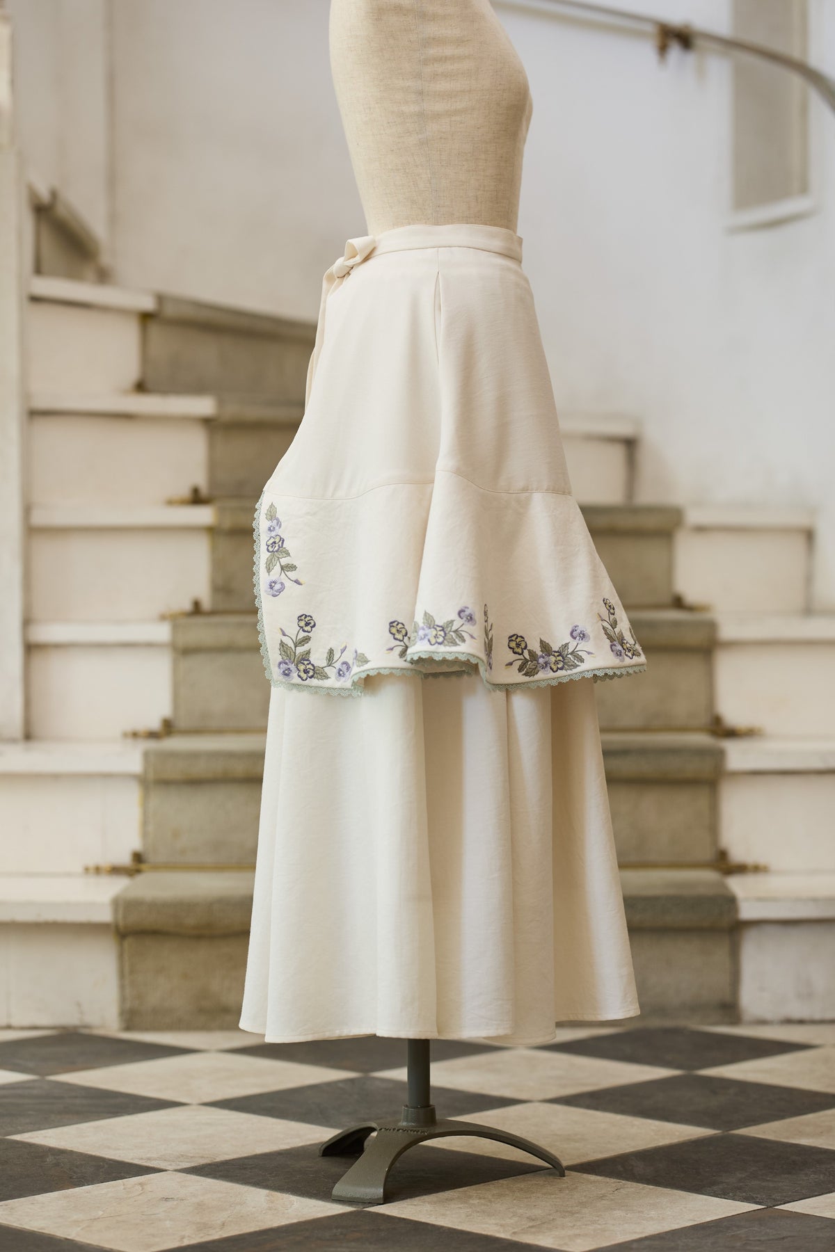 【Pre-order】Viola tablier /Ivory