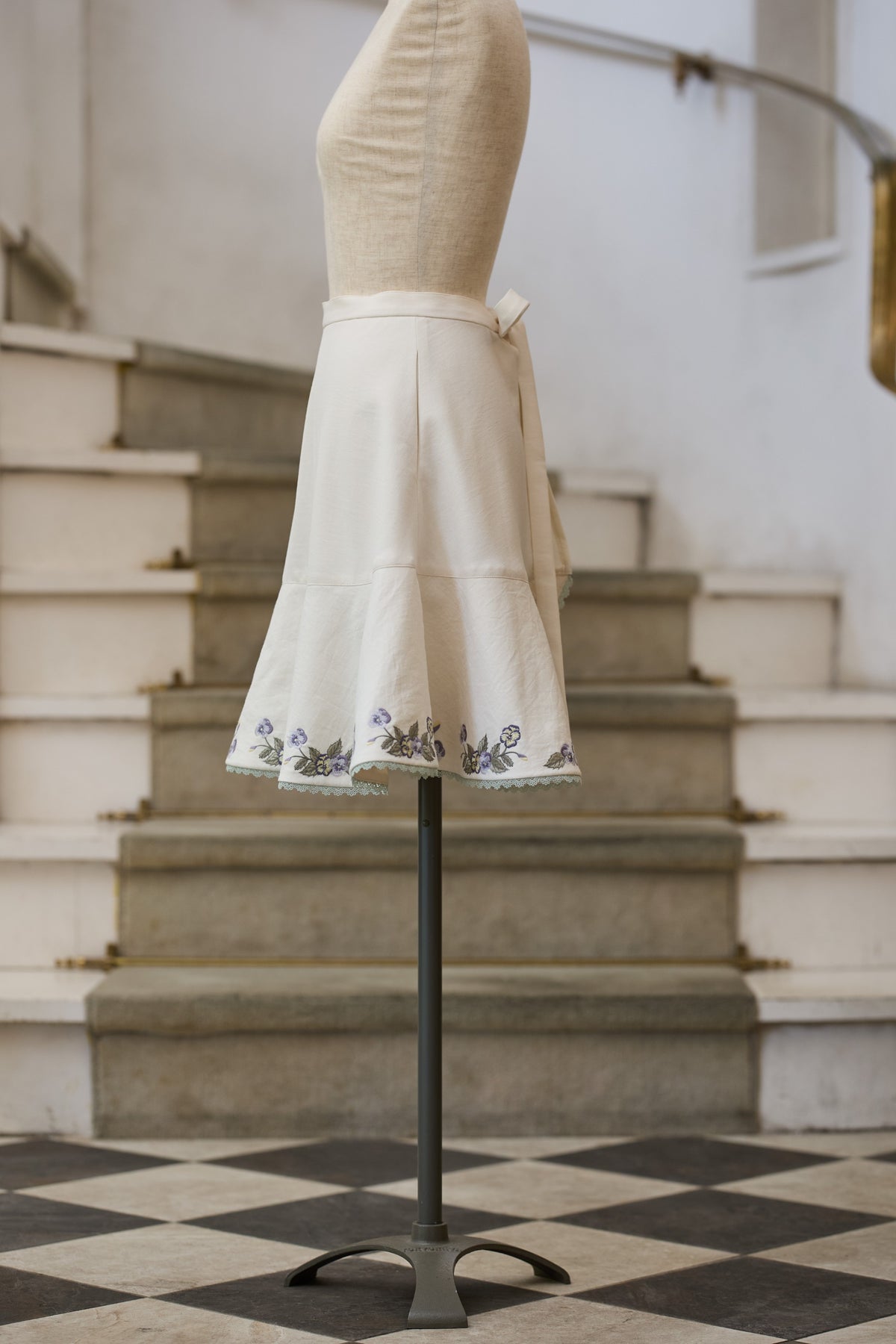 【Pre-order】Viola tablier /Ivory