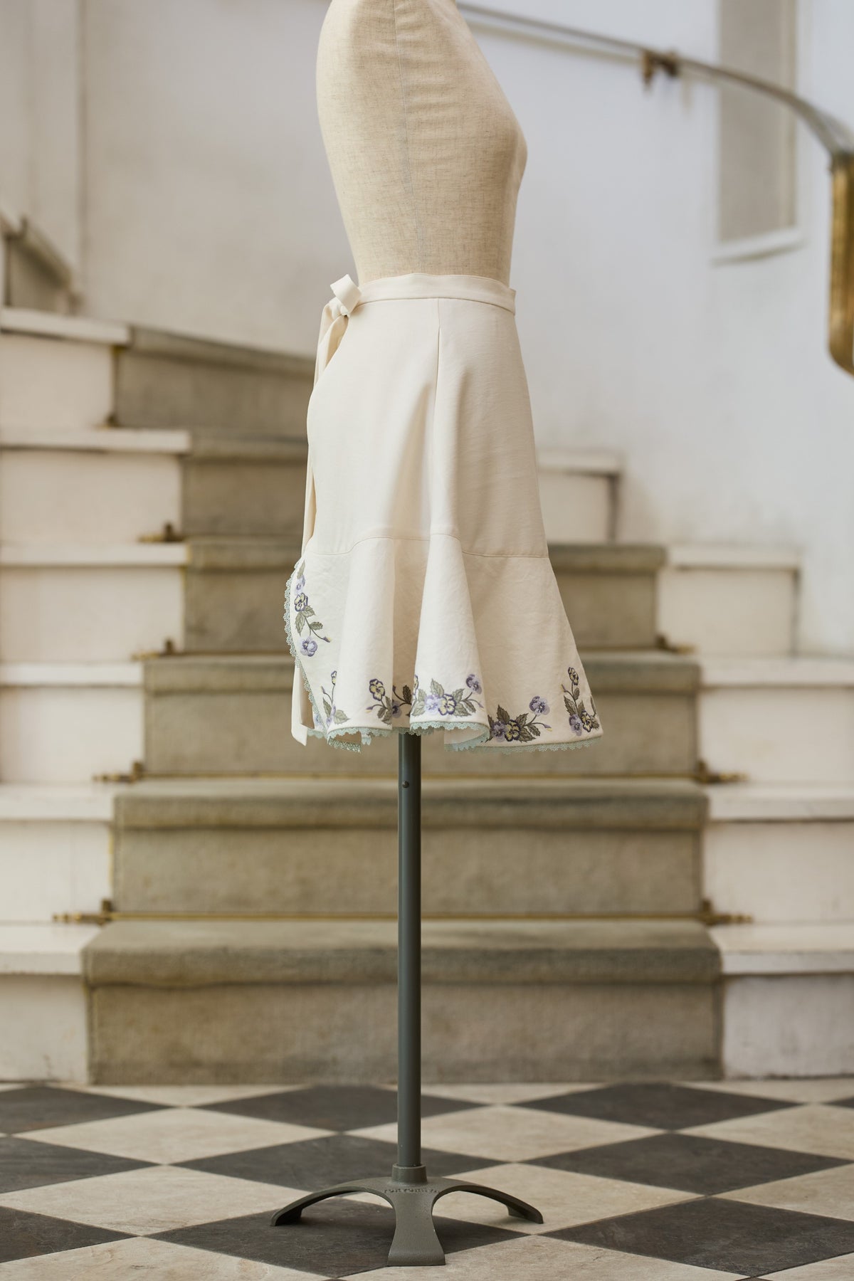 【Pre-order】Viola tablier /Ivory