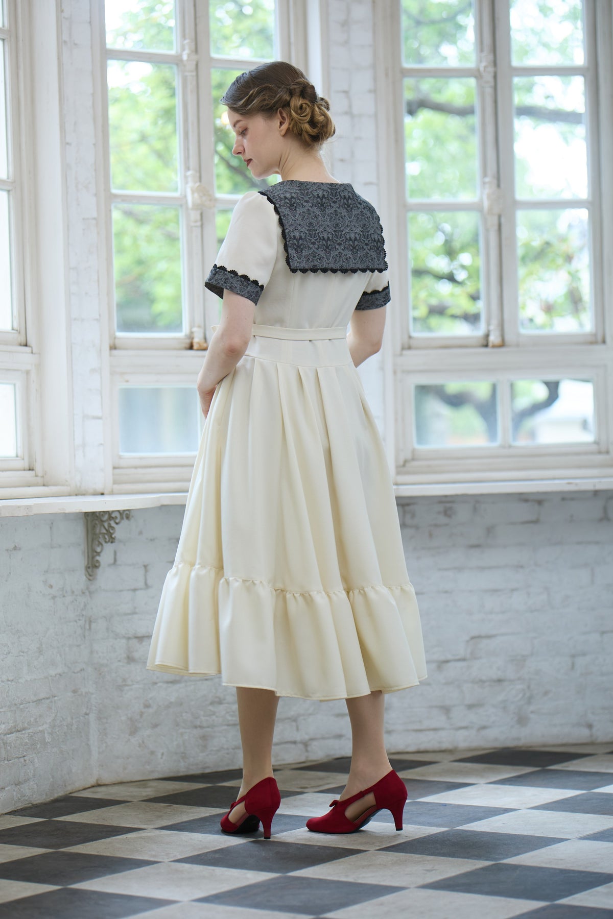 【Pre-order】Eleanor dress/Ivory×Black
