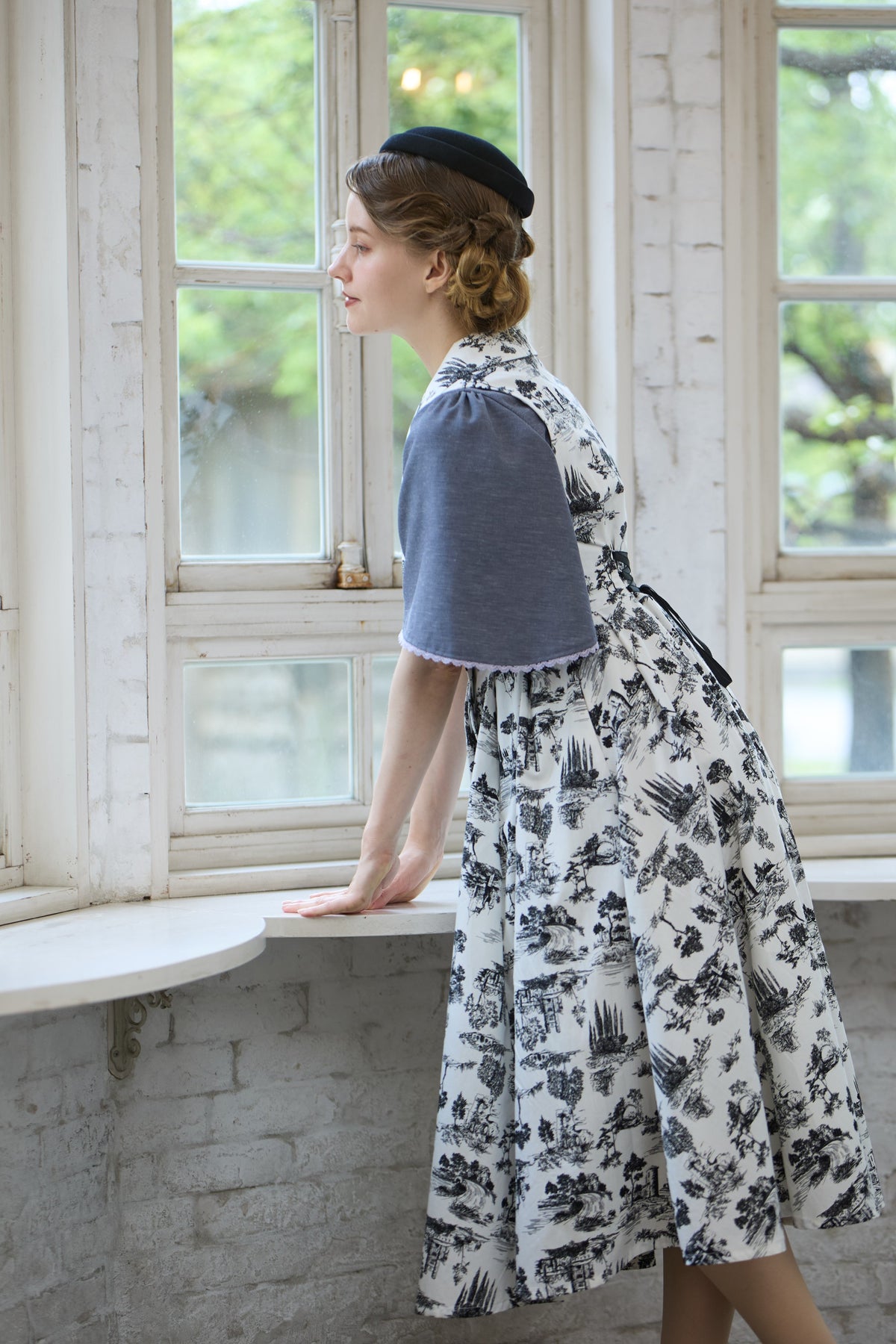 【Pre-order】Toile de Jouy sleeveless dress/Black