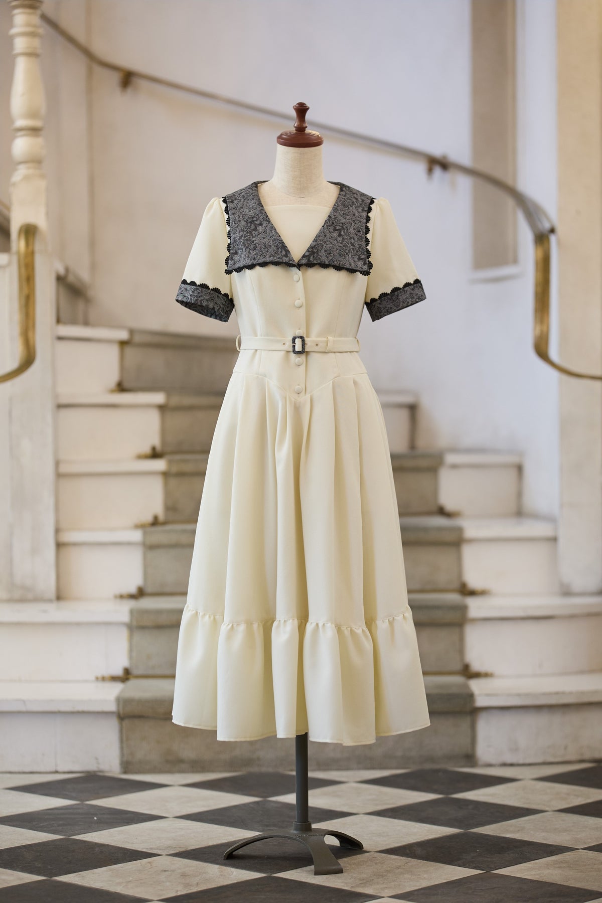 【Pre-order】Eleanor dress/Ivory×Black