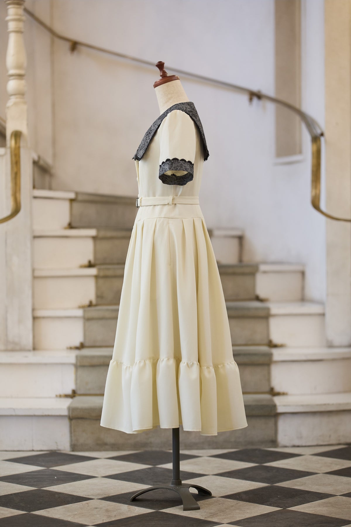 【Pre-order】Eleanor dress/Ivory×Black