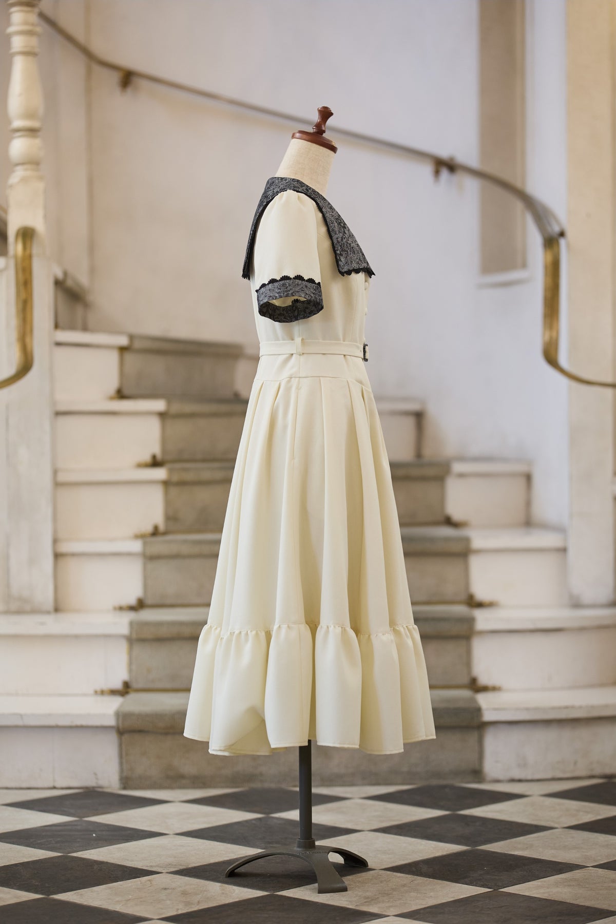 【Pre-order】Eleanor dress/Ivory×Black