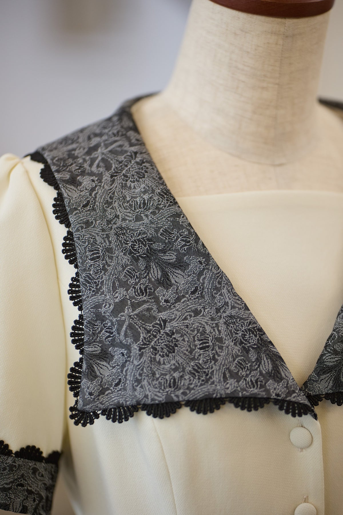 【Pre-order】Eleanor dress/Ivory×Black