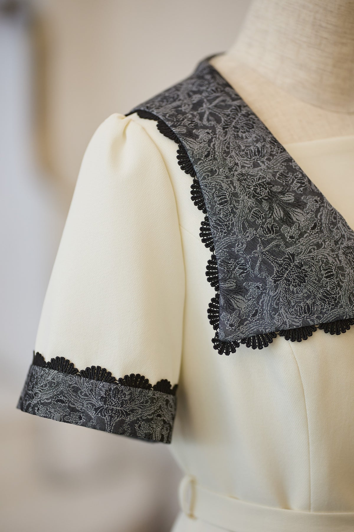 【Pre-order】Eleanor dress/Ivory×Black