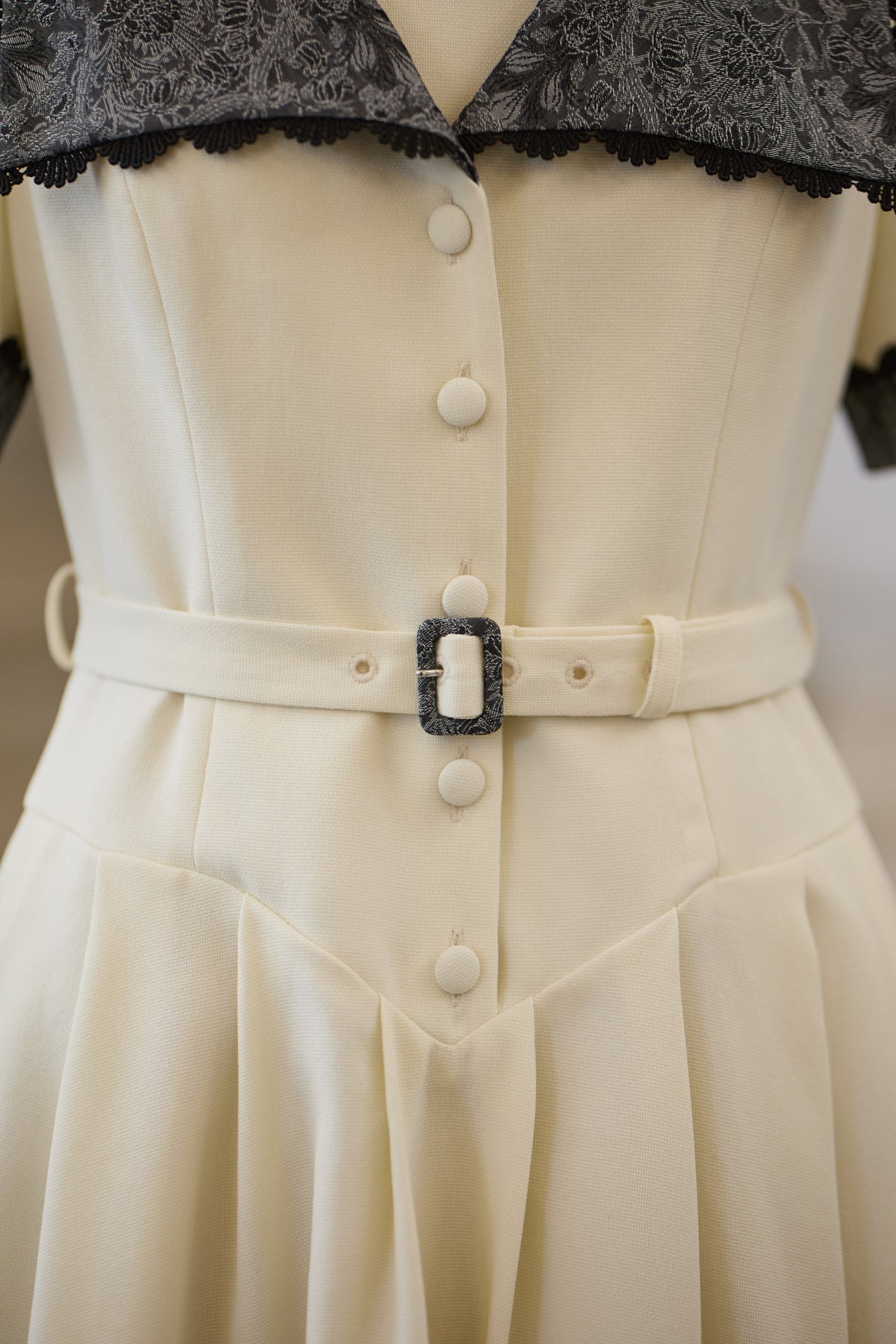 【Pre-order】Eleanor dress/Ivory×Black