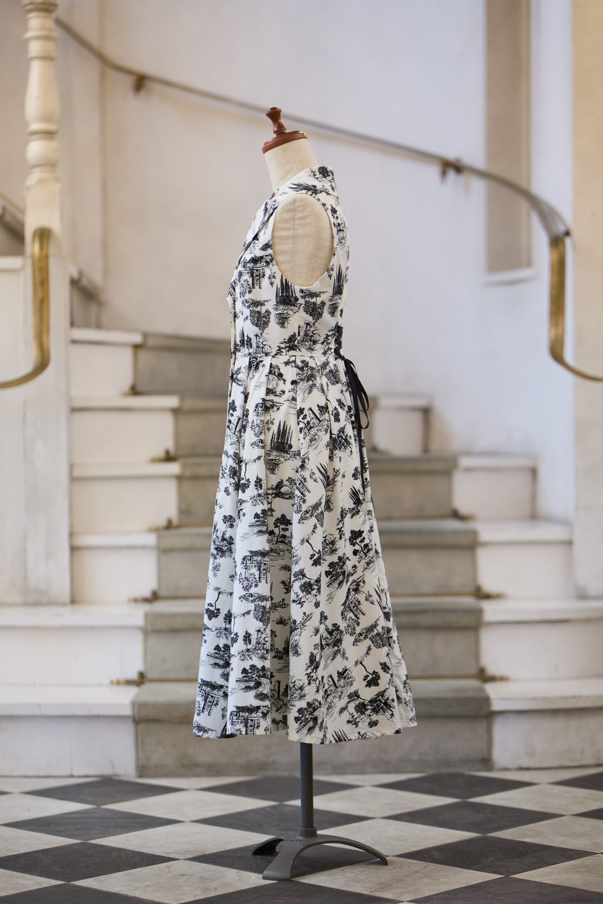 【Pre-order】Toile de Jouy sleeveless dress/Black