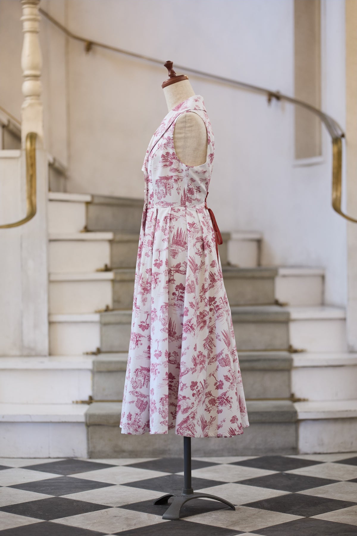 【Pre-order】Toile de Jouy sleeveless dress/Red