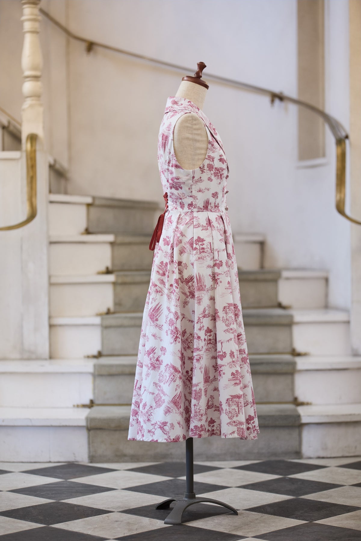 【Pre-order】Toile de Jouy sleeveless dress/Red